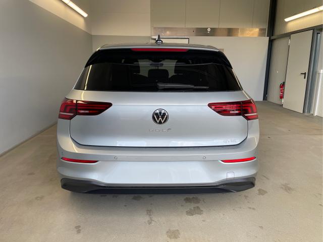 Volkswagen / Golf / Silber / / / 150PS DSG AHK+Navi+Kamera