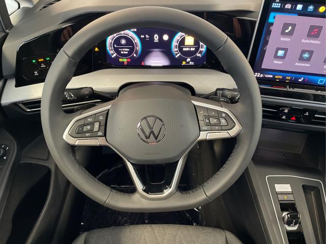 Volkswagen / Golf / Silber / / / 150PS DSG AHK+Navi+Kamera