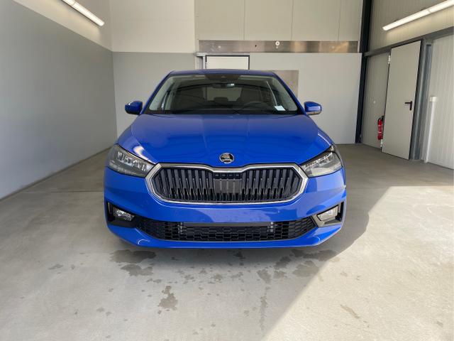 Skoda / Fabia / Blau / / / 115PS AHK+Kessy+Kamera