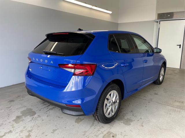 Skoda / Fabia / Blau / / / 115PS AHK+Kessy+Kamera