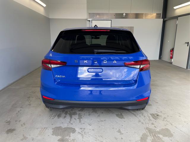 Skoda / Fabia / Blau / / / 115PS AHK+Kessy+Kamera