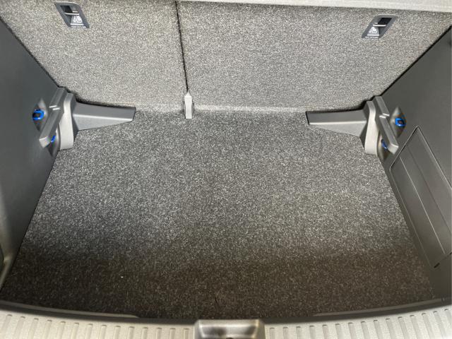 Skoda / Fabia / Blau / / / 115PS AHK+Kessy+Kamera
