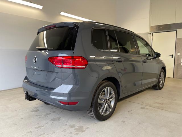 Volkswagen / Touran / Grau / / / 150PS DSG 7 Sitze+Travel Assist