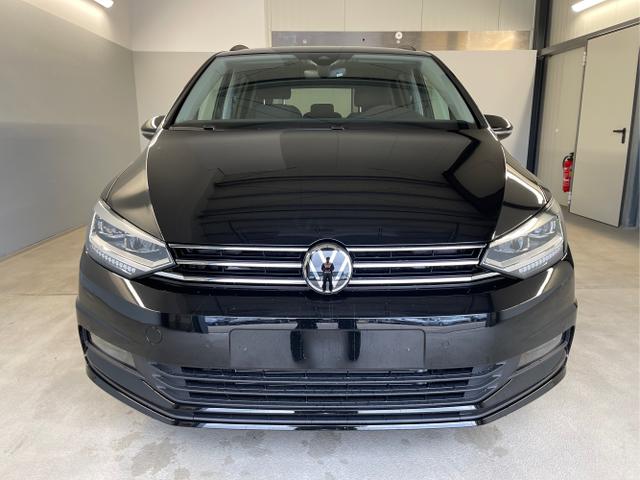 Volkswagen / Touran / Schwarz / / / 150PS DSG 7 Sitze+Travel Assist