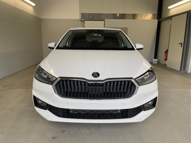 Skoda / Fabia / Weiß / / / 115PS DSG Kamera+Kessy