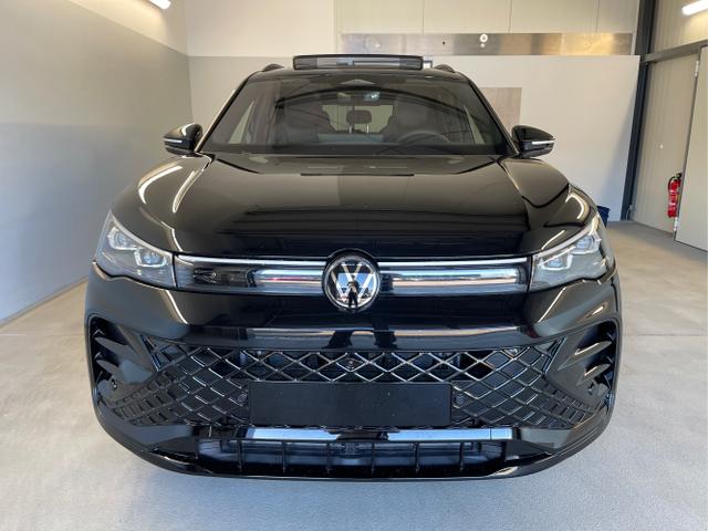 Volkswagen / Tiguan / Schwarz / / / 193PS TDI IQ.Light+IQ.Drive+AHK