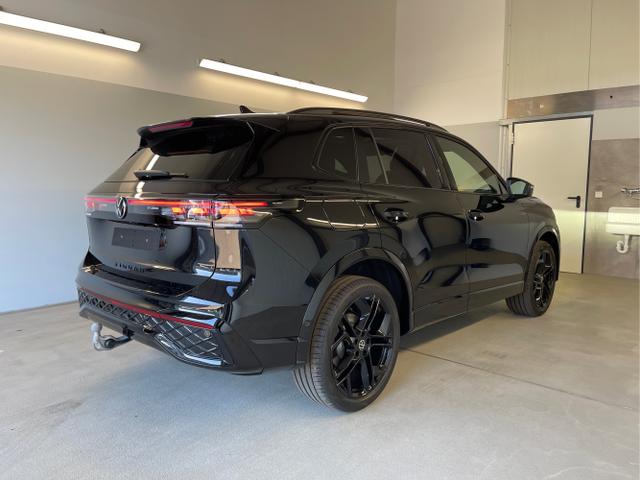 Volkswagen / Tiguan / Schwarz / / / 193PS TDI IQ.Light+IQ.Drive+AHK