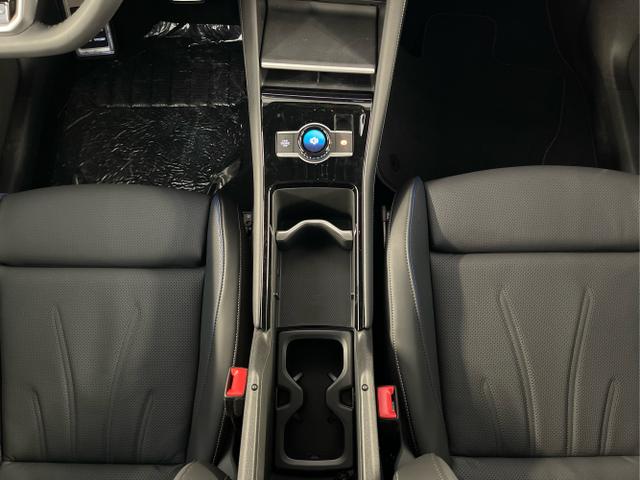 Volkswagen / Tiguan / Schwarz / / / 193PS TDI IQ.Light+IQ.Drive+AHK