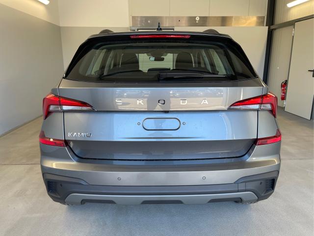 Skoda / KAMIQ / Grau / / / 115PS AHK+Kessy