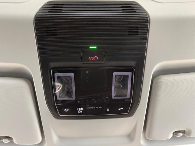 Volkswagen / Caddy / Schwarz / / / 115PS DSG AHK+7 Sitze+Assistenzpaket