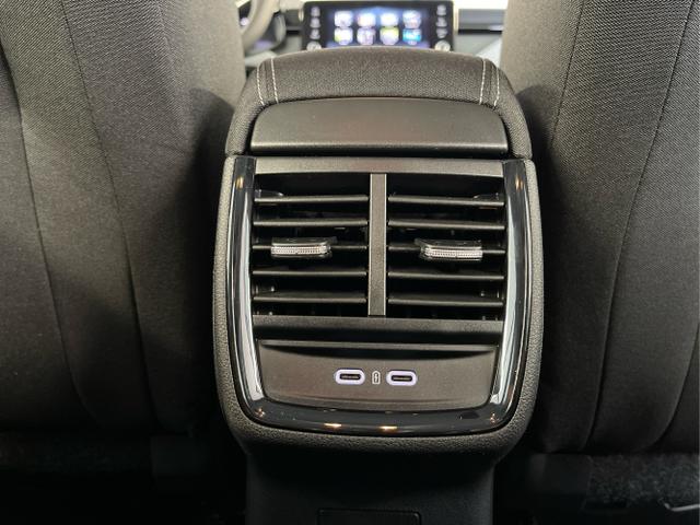 Skoda / KAMIQ / Schwarz / / / 115PS AHK+Kessy+Alu