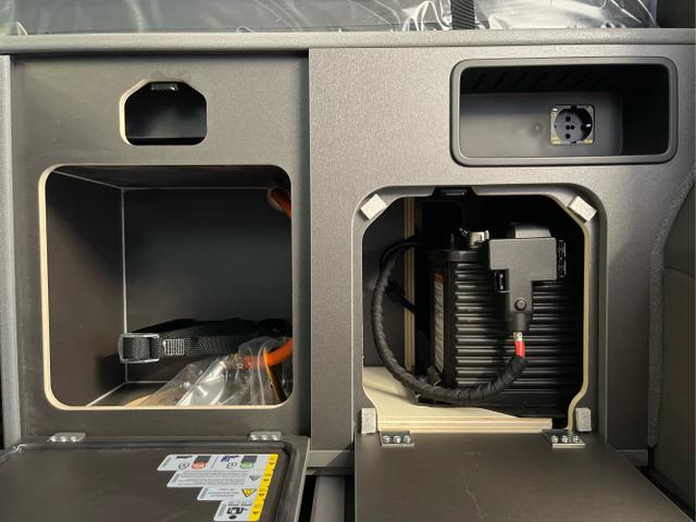 Volkswagen / T7 California / / / / eHybrid DSG 4Motion AHK+Matrix