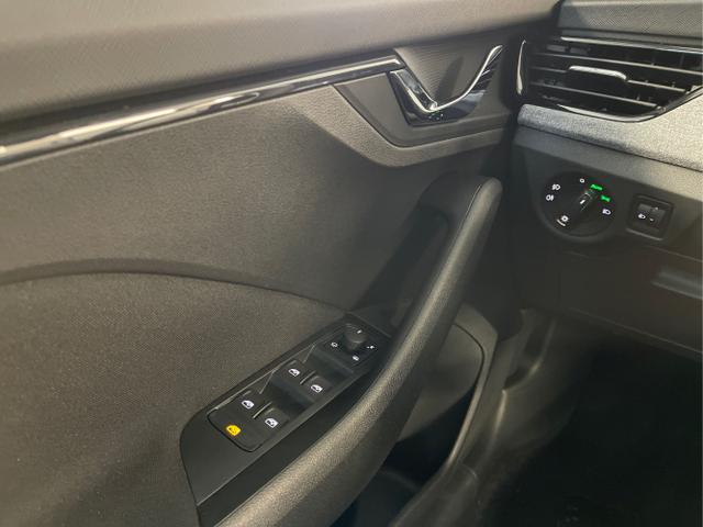 Skoda / KAMIQ / Silber / / / 115PS DSG AHK+Winterpaket