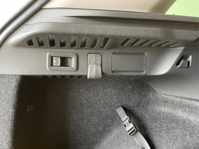 Skoda / KAMIQ / Silber / / / 115PS DSG AHK+Winterpaket