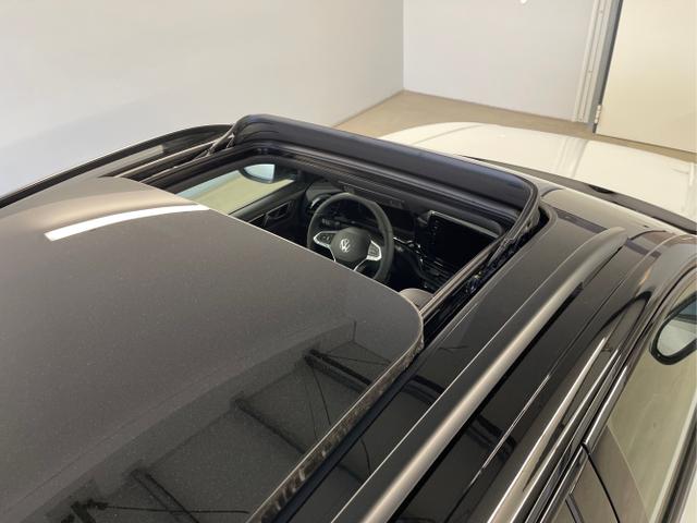 Volkswagen / T-Roc / Weiß / / / 190PS DSG 4Motion Pano+AHK