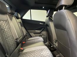 Volkswagen T-Roc R-Line 190PS DSG 4Motion Pano+AHK 