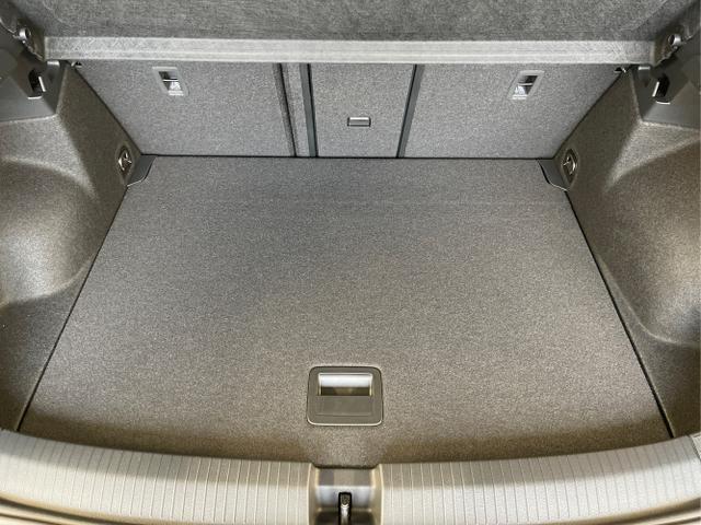 Volkswagen / T-Roc / Weiß / / / 190PS DSG 4Motion Pano+AHK