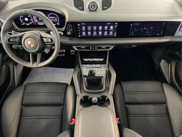 Porsche / Cayenne / Schwarz / / / Hinterachslenkung+Nachtsicht+Sitzbel&uuml;ftung