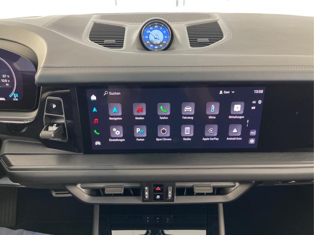 Porsche / Cayenne / Schwarz / / / Hinterachslenkung+Nachtsicht+Sitzbel&uuml;ftung