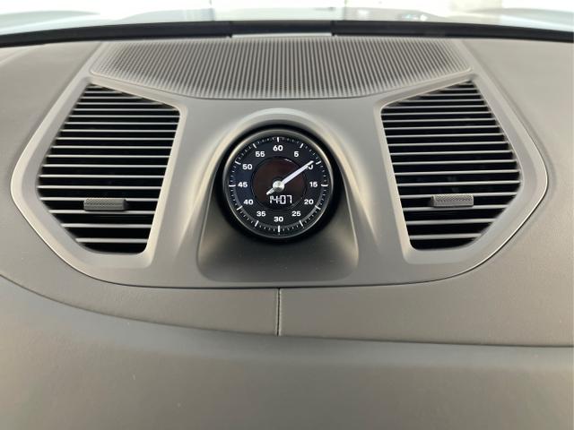 Porsche / Cayenne / Schwarz / / / Hinterachslenkung+Nachtsicht+Sitzbel&uuml;ftung