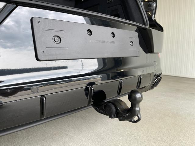 Porsche / Cayenne / Schwarz / / / Hinterachslenkung+Nachtsicht+Sitzbel&uuml;ftung