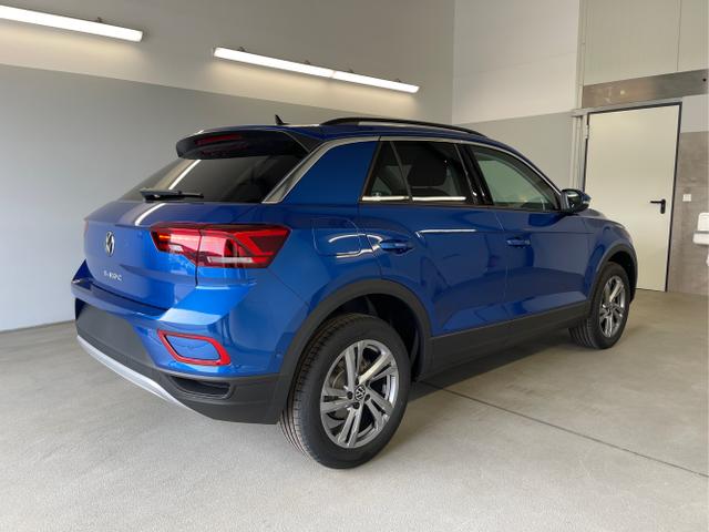 Volkswagen / T-Roc / Blau / / / 150PS DSG AHK+Kessy+Navi