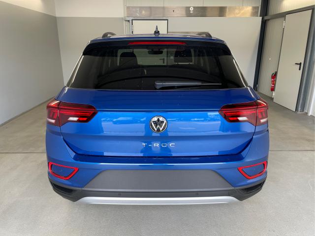 Volkswagen / T-Roc / Blau / / / 150PS DSG AHK+Kessy+Navi