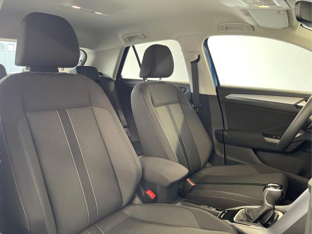 Volkswagen / T-Roc / Blau / / / 150PS DSG AHK+Kessy+Navi