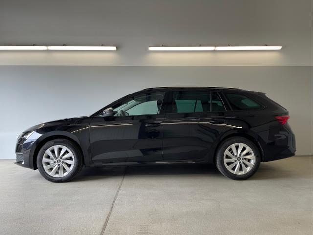 Skoda / Octavia Combi / Schwarz / / / 150 PS DSG AHK+Navi+ACC