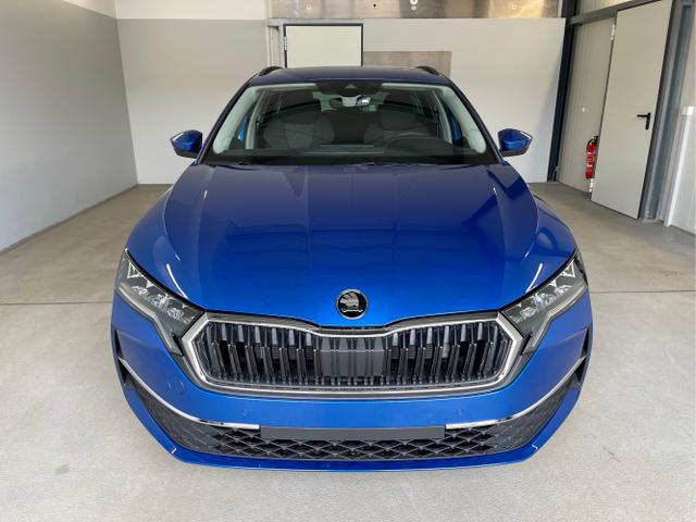 Skoda / Octavia Combi / Blau / / / 150 PS DSG AHK+Navi+ACC
