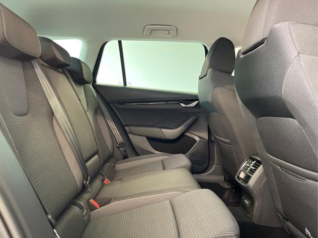 Skoda / Octavia Combi / Blau / / / 150 PS DSG AHK+Navi+ACC