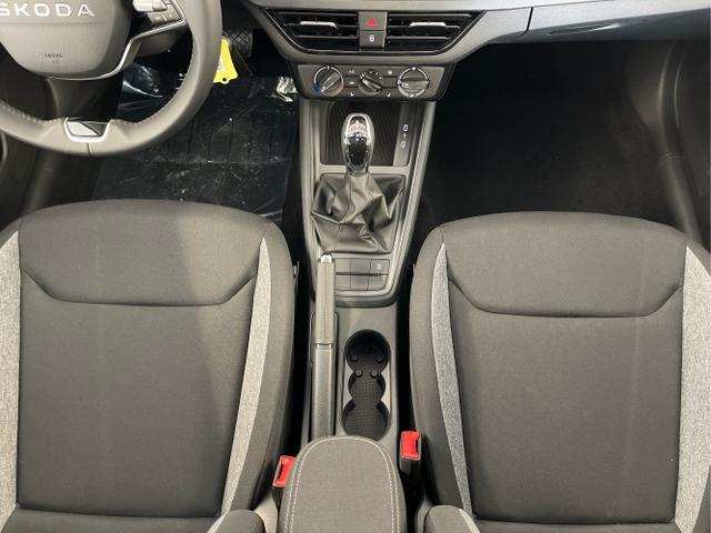 Skoda / Scala / Weiß / / / 115PS DSG AHK+App-Connect