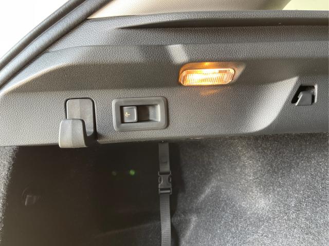 Skoda / Scala / Weiß / / / 115PS DSG AHK+App-Connect