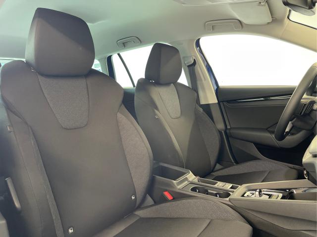 Skoda / Octavia Combi / Blau / / / DSG AHK+Sitzheizung+App Connect