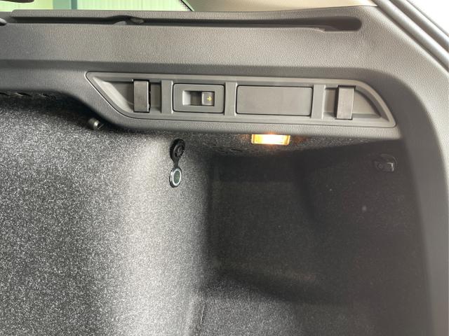Skoda / Octavia Combi / Blau / / / DSG AHK+Sitzheizung+App Connect
