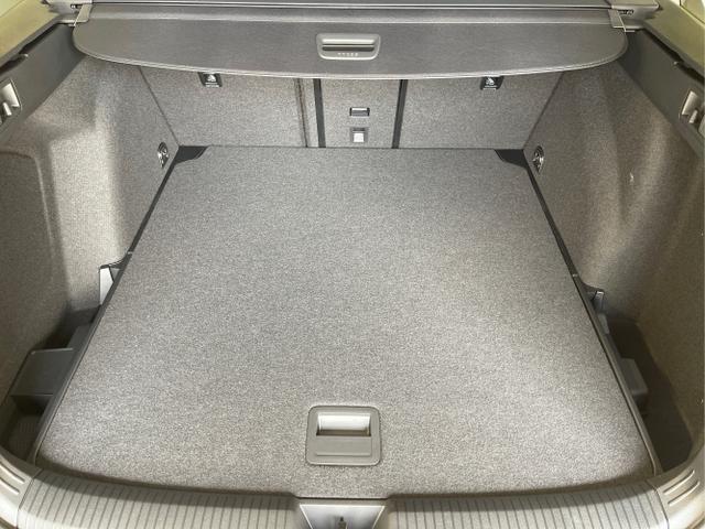 Volkswagen / Golf Variant / Grau / / / 150PS DSG AHK+Kessy+Navi