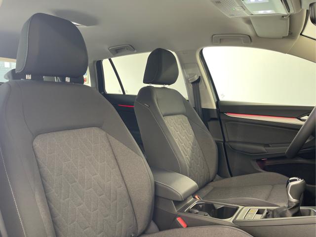 Volkswagen / Golf Variant / Schwarz / / / 150PS AHK+Navi
