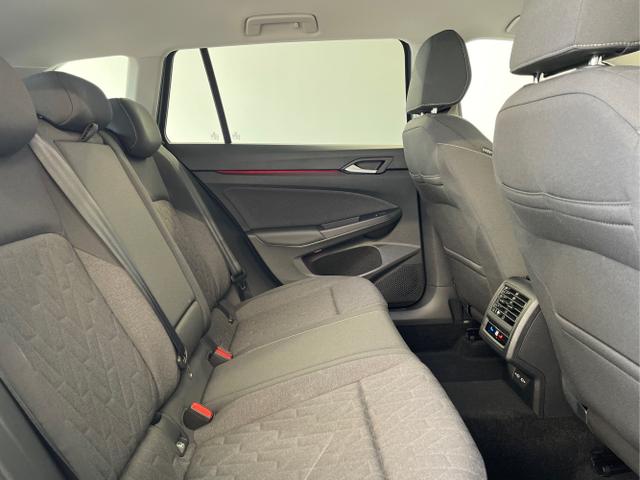 Volkswagen / Golf Variant / Schwarz / / / 150PS AHK+Navi