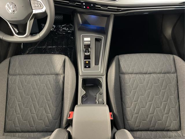 Volkswagen / Golf Variant / Schwarz / / / 150PS DSG AHK+Kessy+Navi
