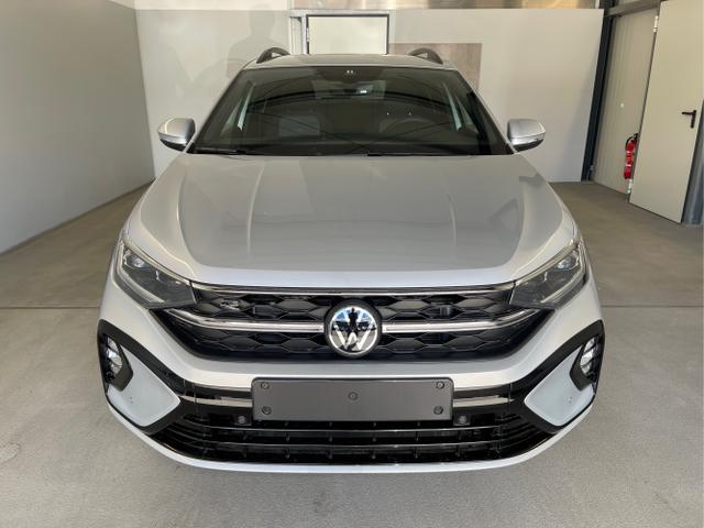 Volkswagen / Taigo / Silber / / / 115PS DSG Kessy+AHK+Navi