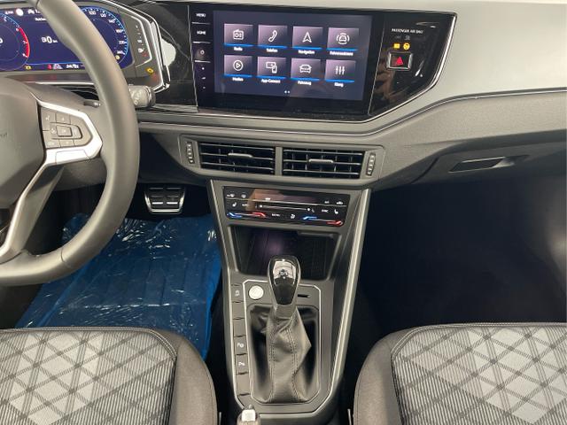 Volkswagen / Taigo / Blau / / / 150PS DSG Black Style+Pano