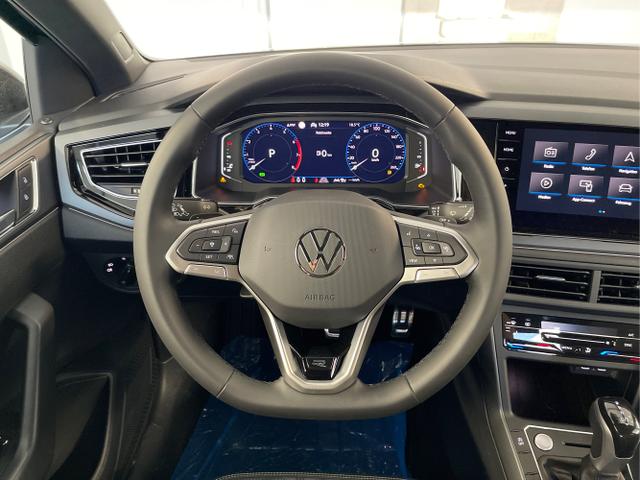 Volkswagen / Taigo / Blau / / / 150PS DSG Black Style+Pano