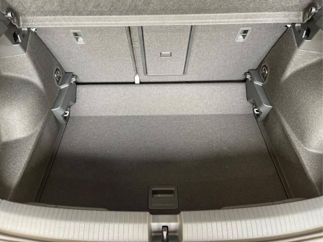 Volkswagen / T-Roc / Weiß / / / 150PS DSG AHK+Kessy+Navi