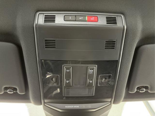 Volkswagen / T-Roc / Grau / / / 190PS 4Motion AHK+Black Style