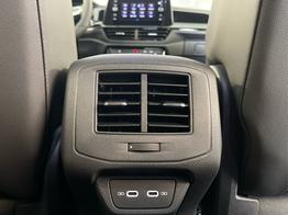 Volkswagen T-Roc R-Line 150PS DSG Black+AHK+Matrix+Navi 
