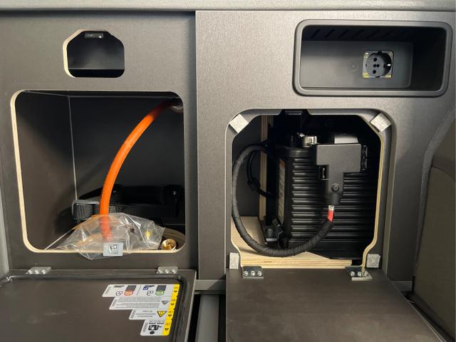Volkswagen / T7 California / / / / eHybrid DSG 4Motion AHK+360°