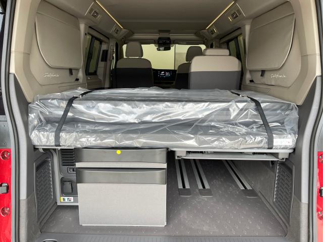 Volkswagen / T7 California / / / / eHybrid DSG 4Motion AHK+360°