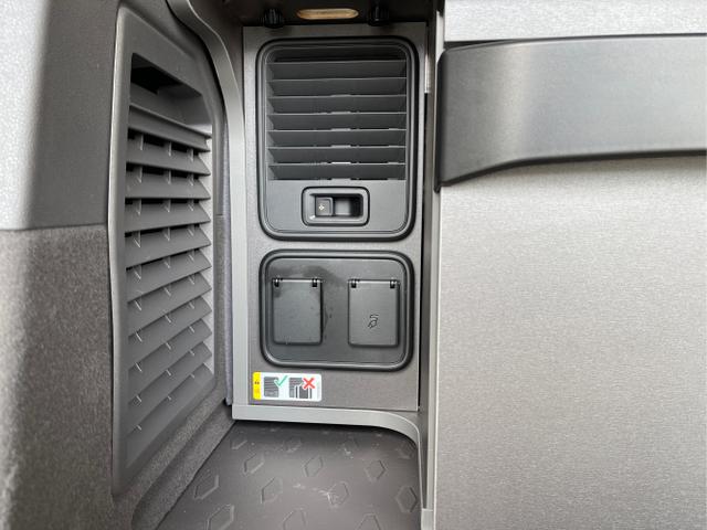 Volkswagen / T7 California / / / / eHybrid DSG 4Motion AHK+360°