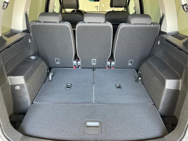 Volkswagen / Touran / Blau / / / 150PS IQ.Light+7 Sitze+Kessy