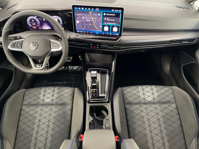 Volkswagen / Golf Variant / Silber / / / 150PS DSG+Black Style+AHK